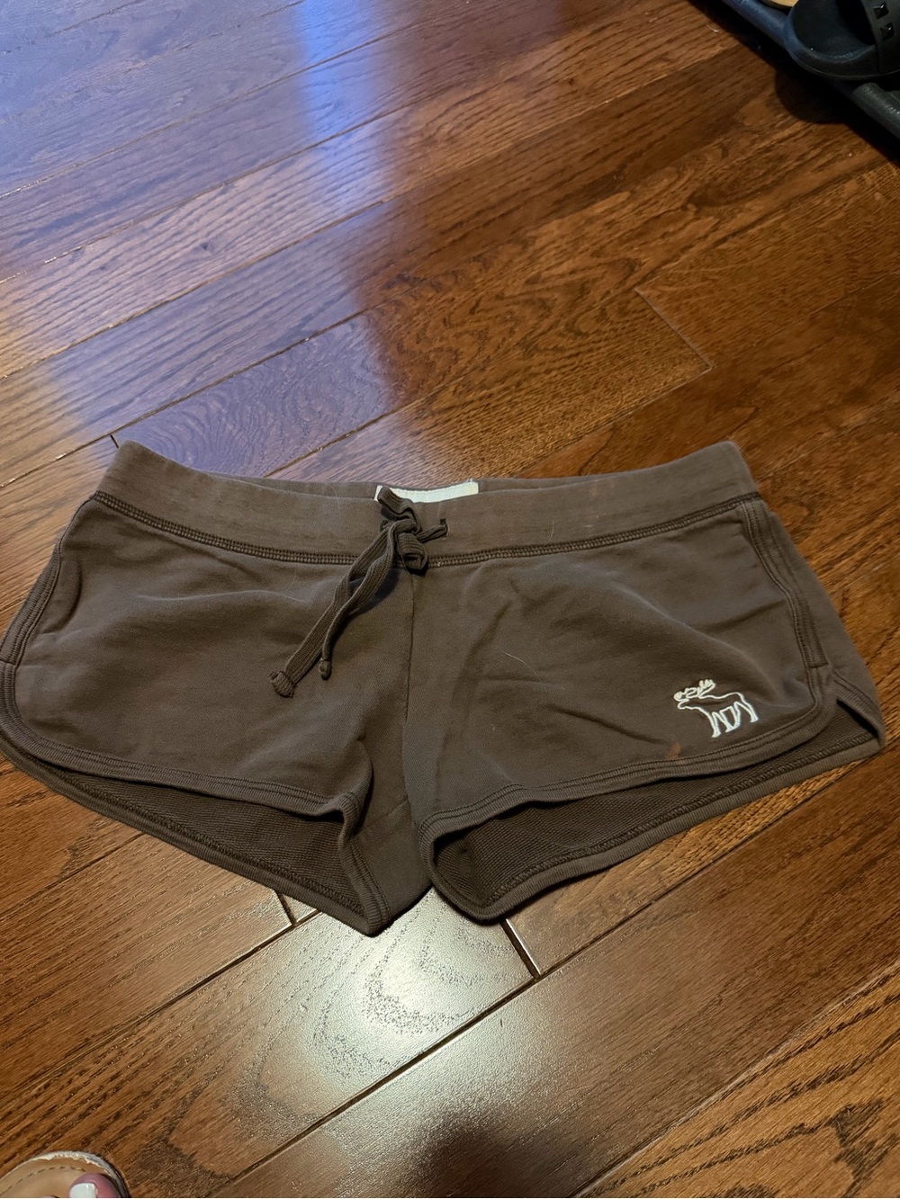 Women’s Brown Drawstring Abercrombie & Fitch Cotton Lounge Shorts. Size Small